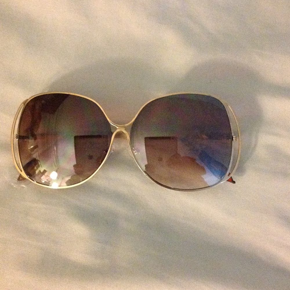 Gorgeous oversize ladies sunnies, sunglasses - Picture 2 of 6